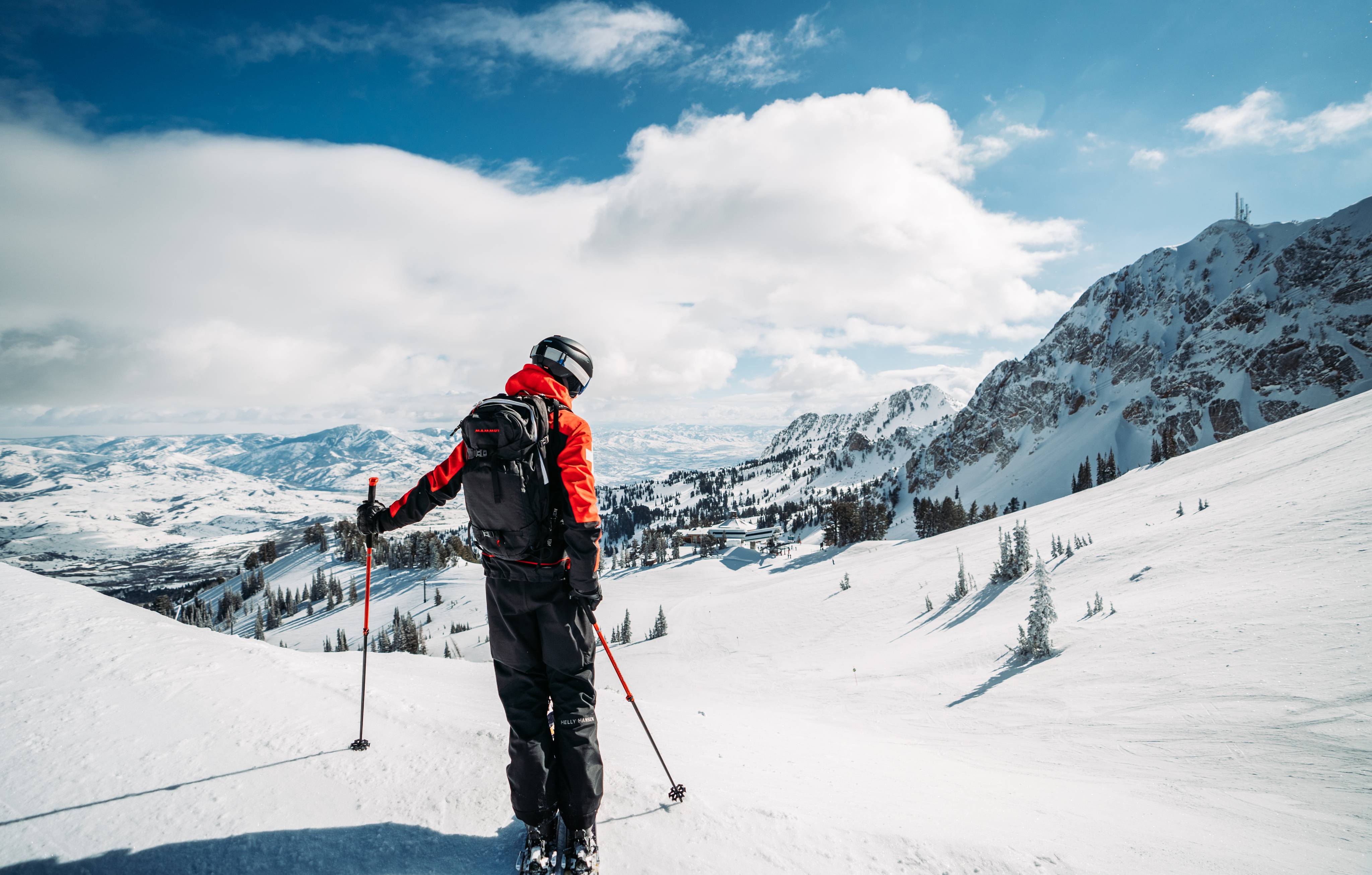 scroll-explore-mountain-safety-background