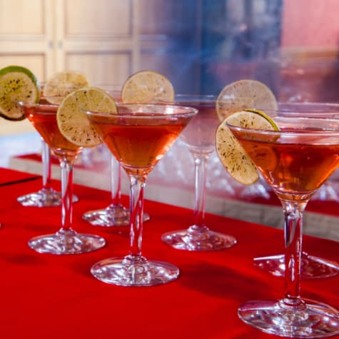 events_holiday-party_drink