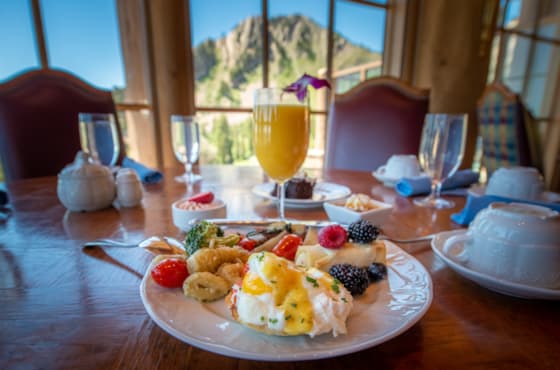 mountain-top-brunch