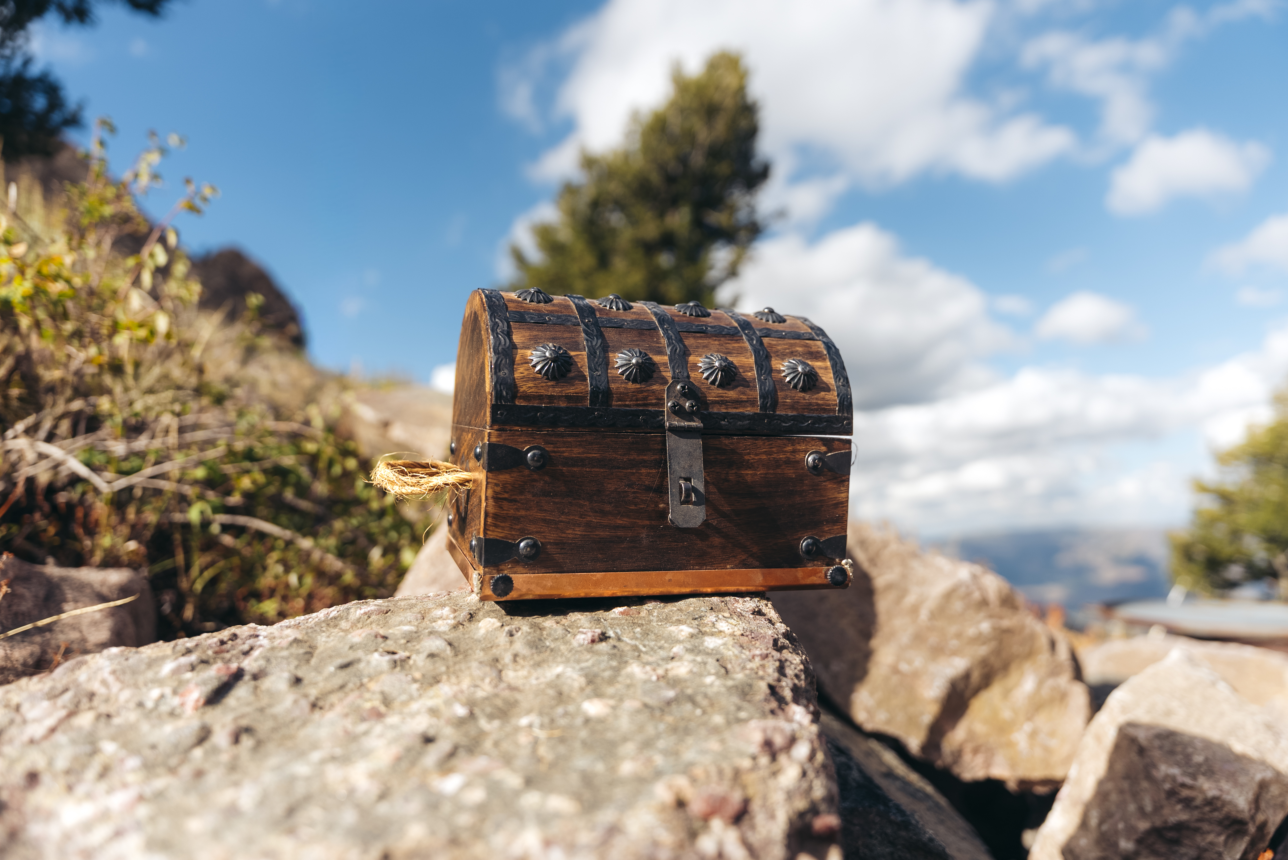 snowbasin-treasure-hunt-chest