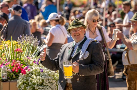 snowwiesn-costume
