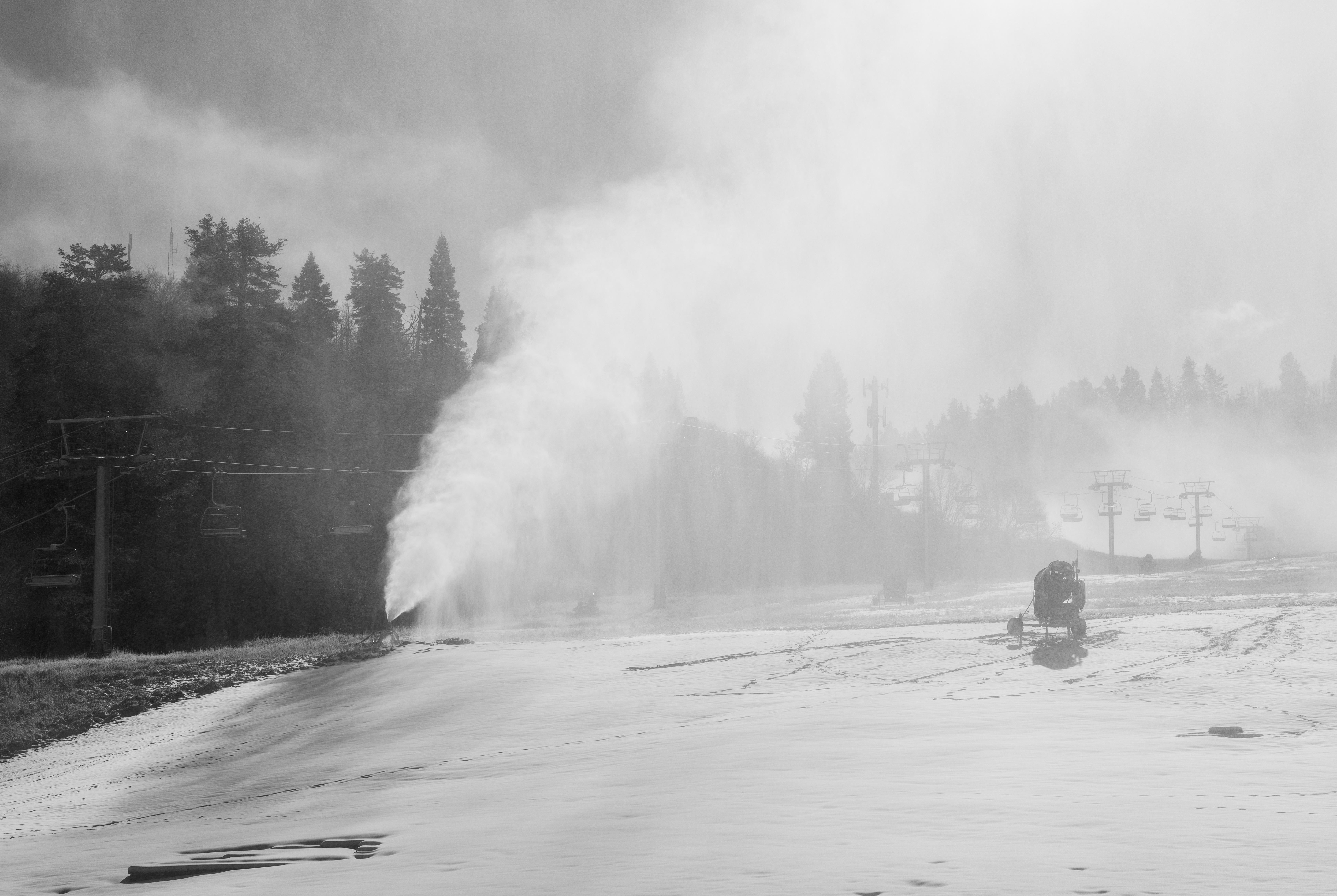 Snowmaking-23-BW