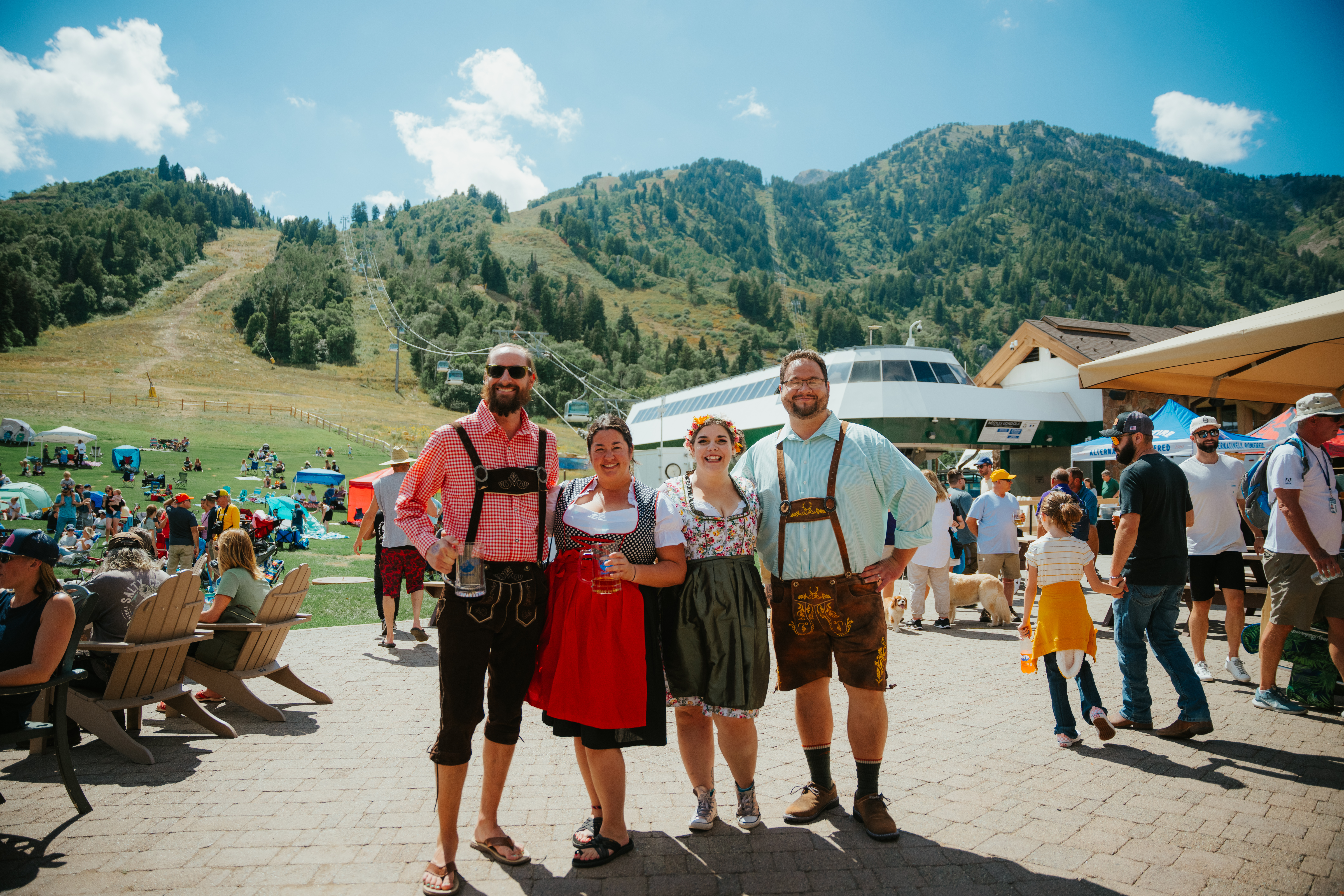 SnowWiesn_Costume_Contest