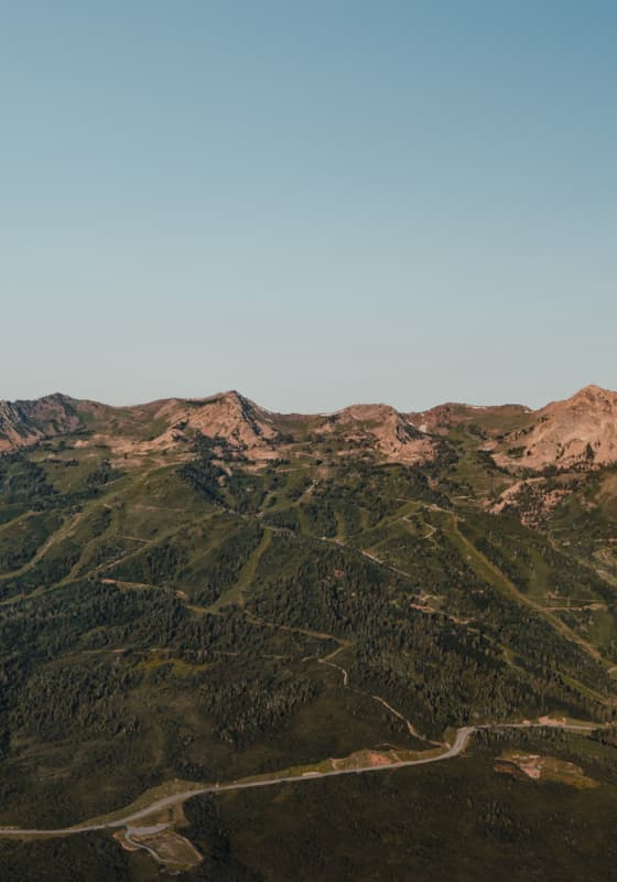 summer-scenic_full-mountain