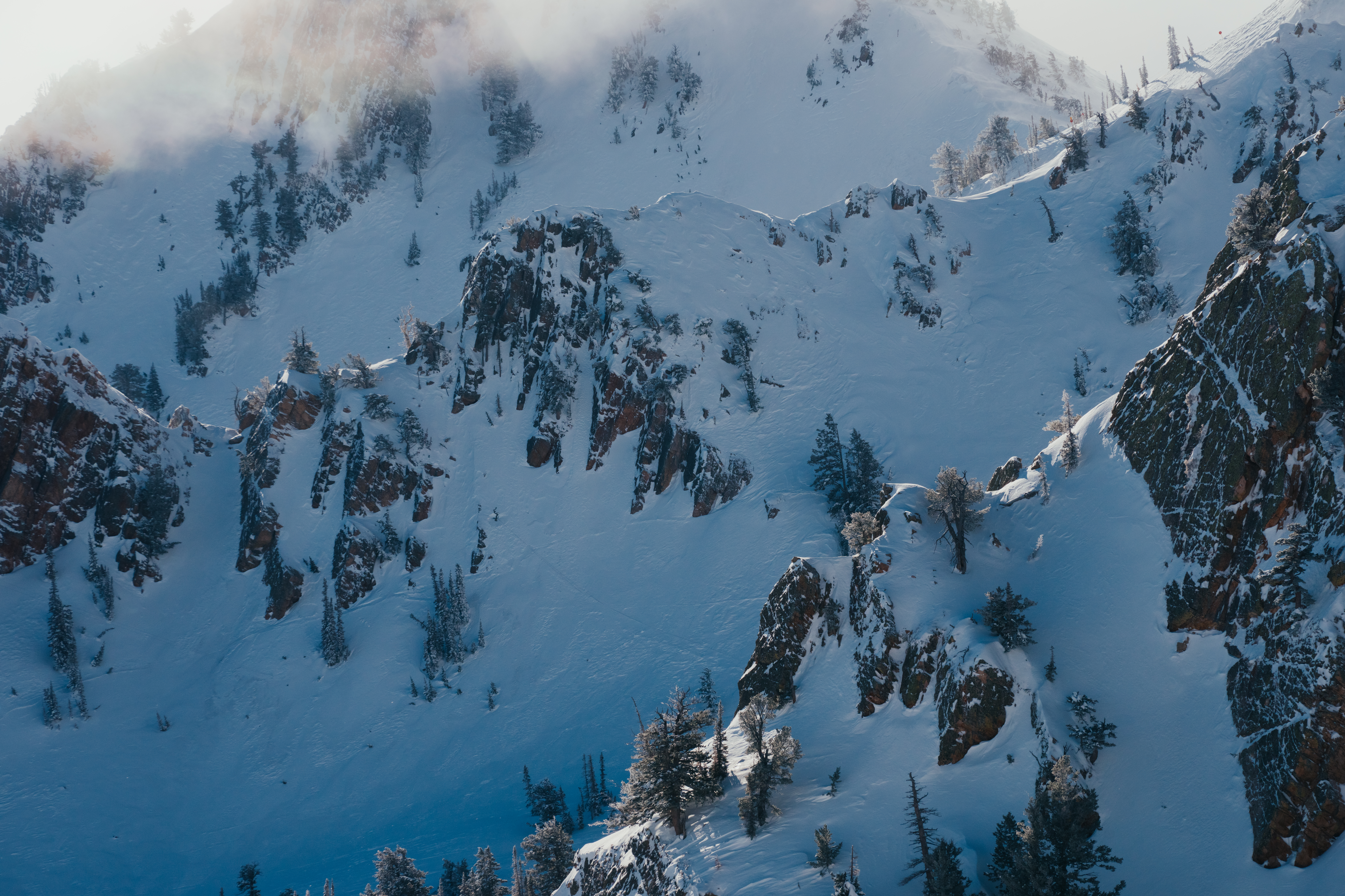 sb_scenic_winter_misty_mountains