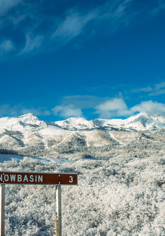 scenic-winter-snowbasin-road-sign-mountain