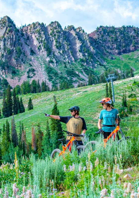 summer-biking-group-shot