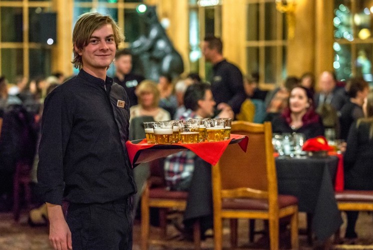 Holiday_Party_Service