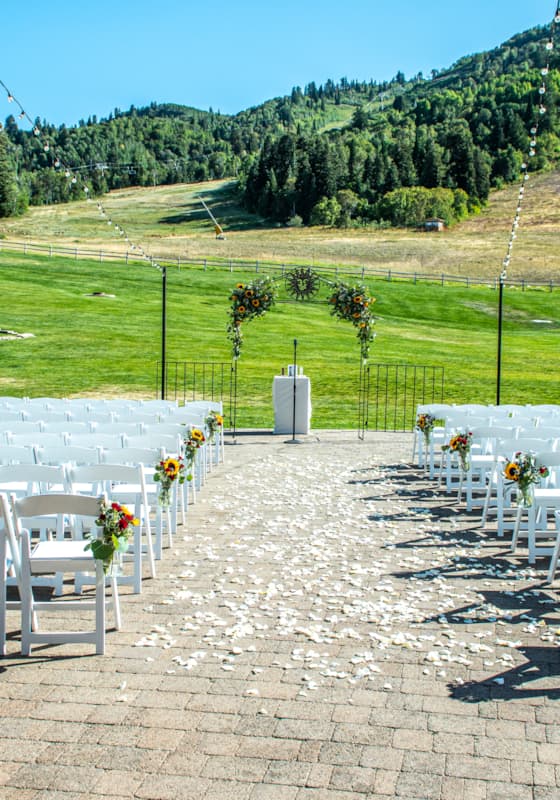 earls-plaza-wedding-setup