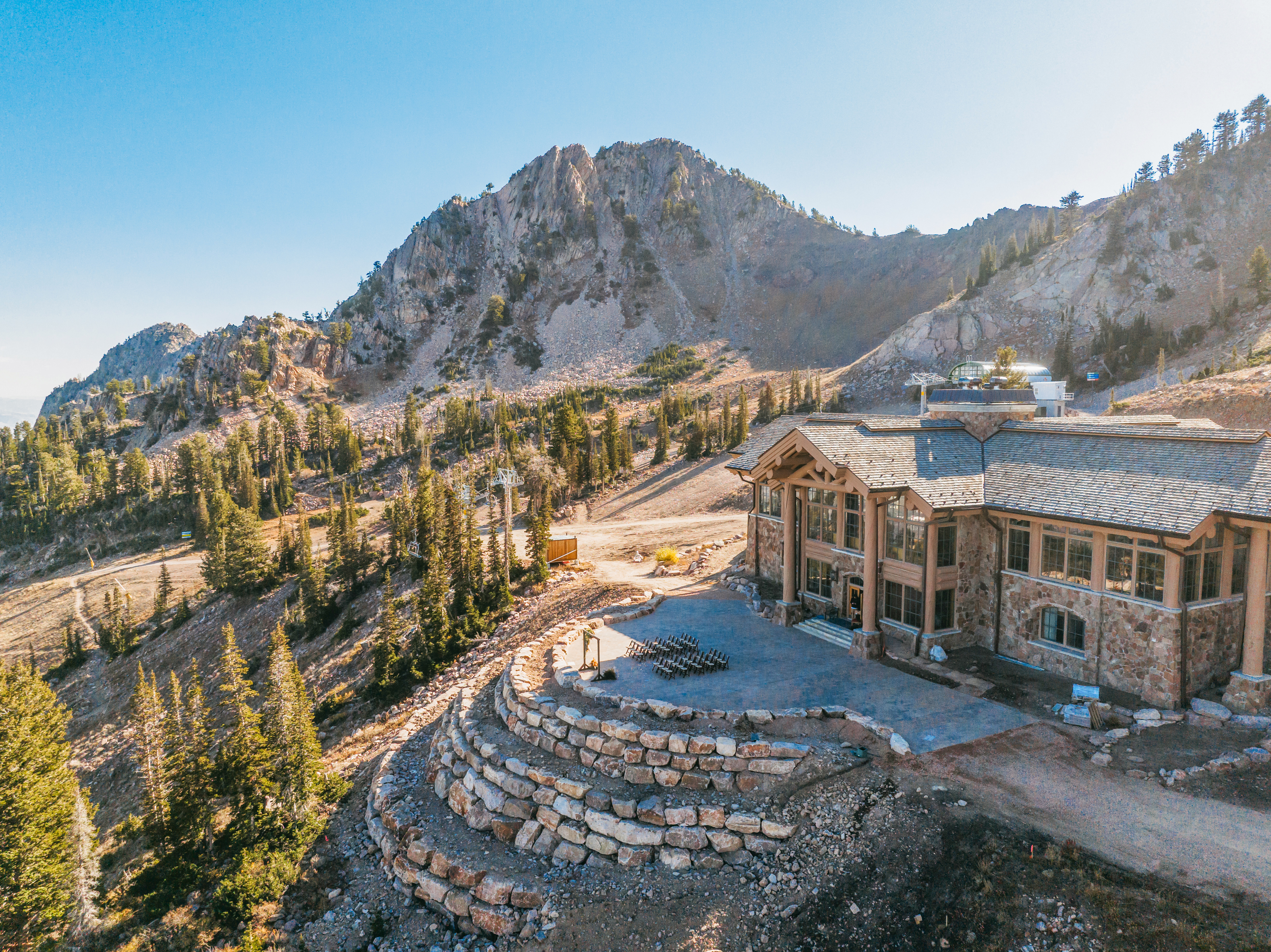 needles-overlook-deck-drone