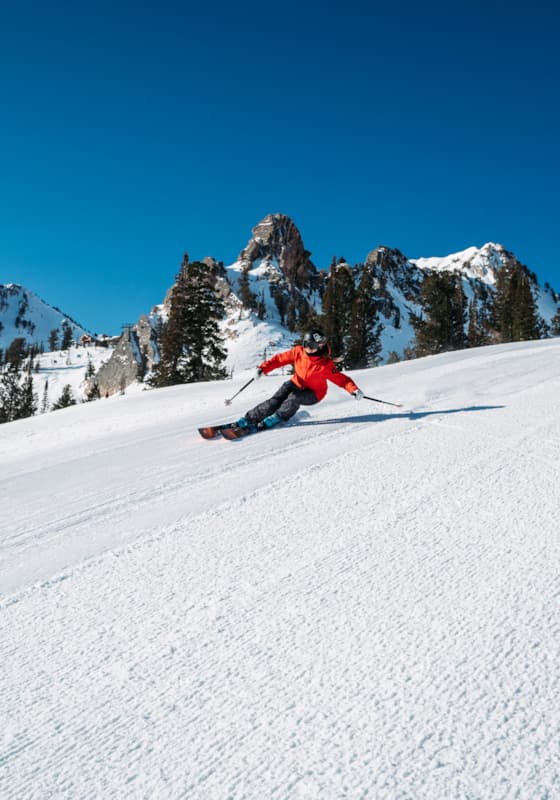 skiing_porcupine_groomer_winter_action